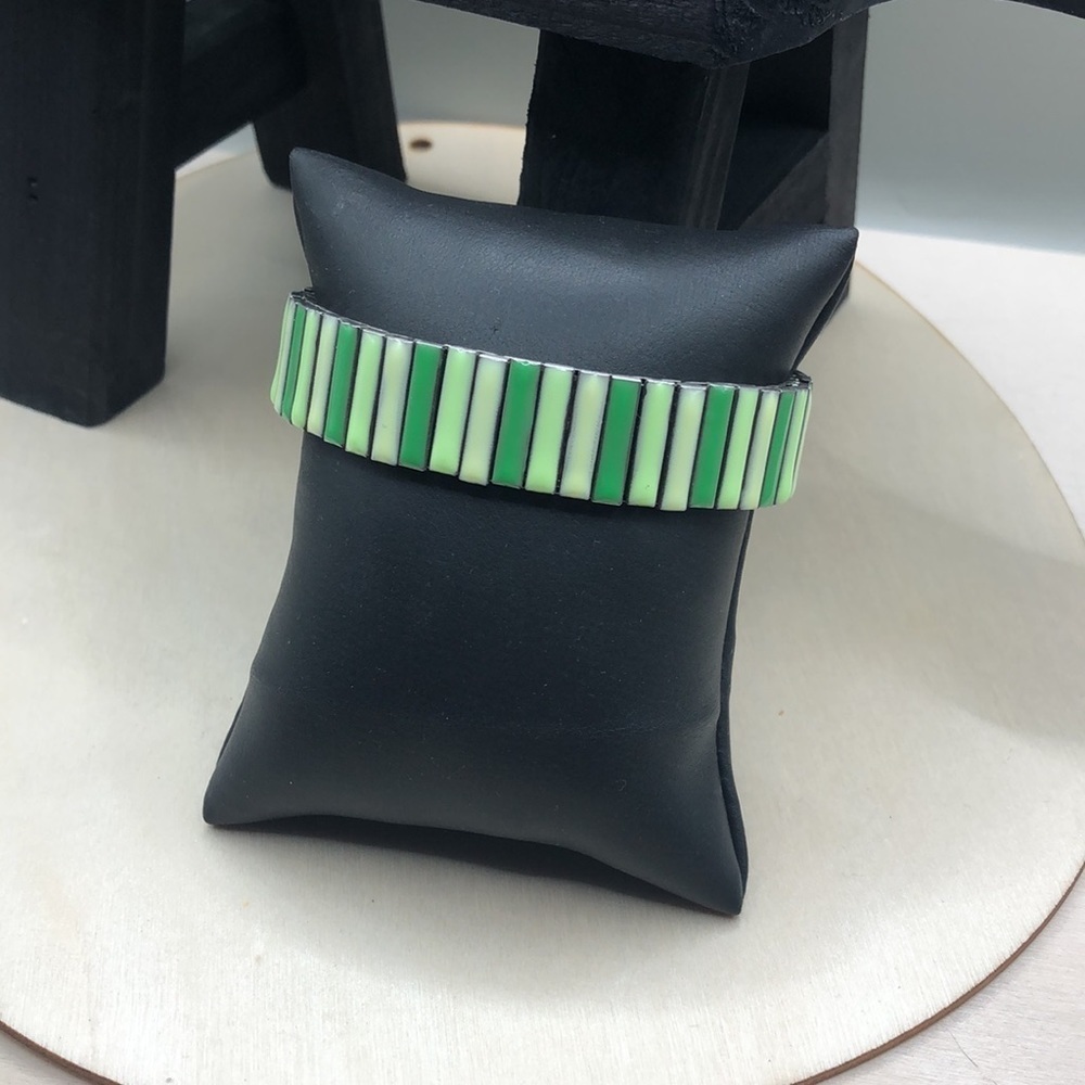 Vintage enamel accordion stretch enamel bracelet colorblock pastel green silver. - Picture 5 of 5